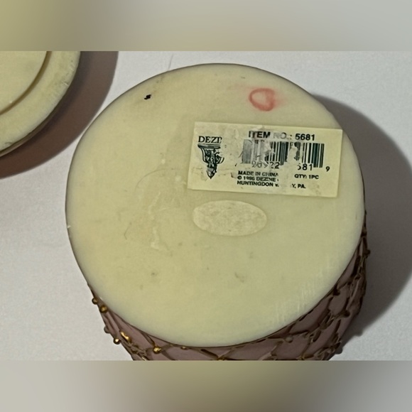 Vintage Dezine 1996 Trinket Box Hat Box With Bow & Flowers With Lid - Picture 8 of 8